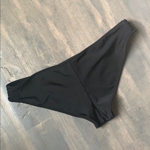 Victoria's Secret Swim - Victoria’s Secret Strappy Black Bikini Bottom Victoria's Secret Swim - Victoria’s Secret Strappy Black Bikini Bottom